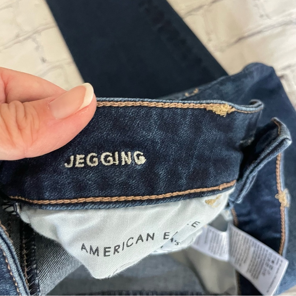 American Eagle Dark Wash Jegging Jeans - Picture 4 of 6